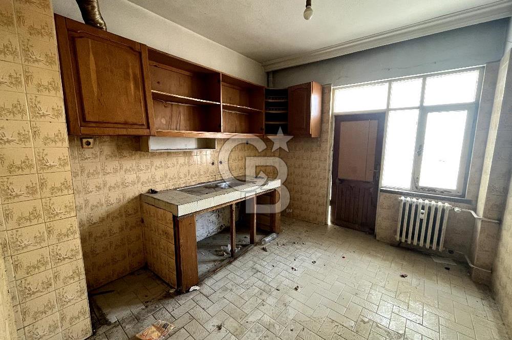 ÇANAKKALE CEVATPAŞADA CADDE ÜZERİ ARAKAT GENİŞ SATILIK 3+1