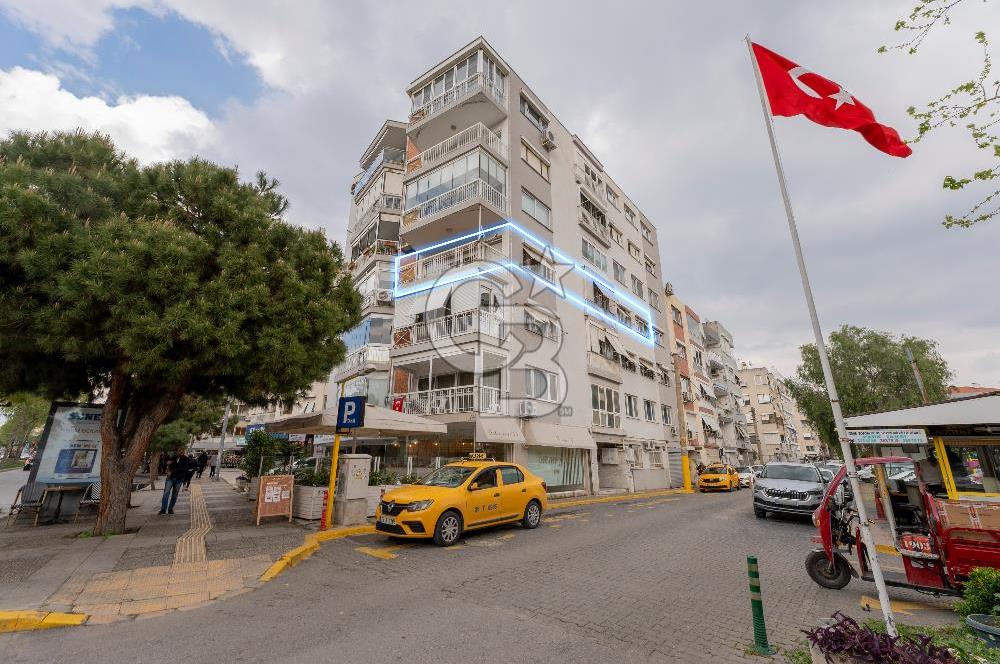 Girne Caddesi Üzerinde Sahile Yakın Satılık 4+1 Daire