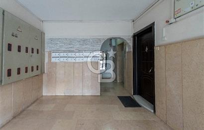 Girne Caddesi Üzerinde Sahile Yakın Satılık 4+1 Daire