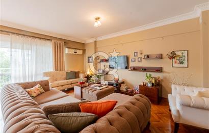 Girne Caddesi Üzerinde Sahile Yakın Satılık 4+1 Daire