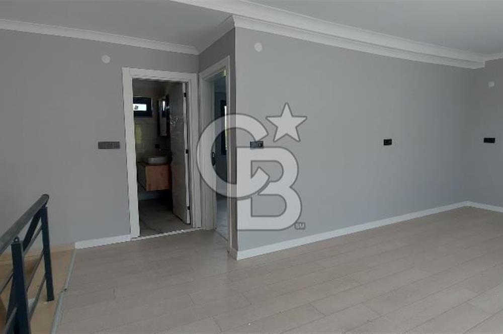 BAŞİSKELE YUVACIK YAKACIKTA SİTE İÇİ 5+2 SATILIK TRİPLEX VİLLA