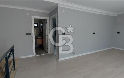 BAŞİSKELE YUVACIK YAKACIKTA SİTE İÇİ 5+2 SATILIK TRİPLEX VİLLA