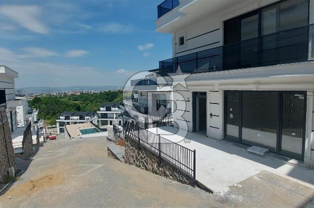 BAŞİSKELE YUVACIK YAKACIKTA SİTE İÇİ 5+2 SATILIK TRİPLEX VİLLA