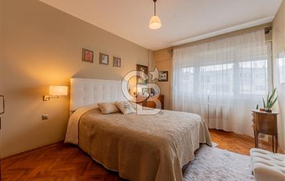 Girne Caddesi Üzerinde Sahile Yakın Satılık 4+1 Daire