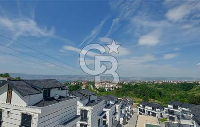 BAŞİSKELE YUVACIK YAKACIKTA SİTE İÇİ 5+2 SATILIK TRİPLEX VİLLA