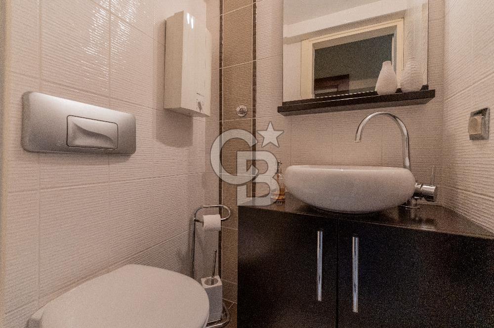 Girne Caddesi Üzerinde Sahile Yakın Satılık 4+1 Daire