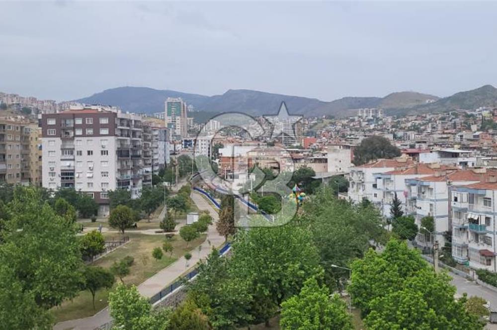 Bayraklı Merkezi Konumda Kiralık 3+1 Lüks Daire.