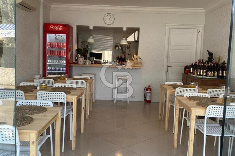 YENİFOÇA ÇARŞIDA KİRALIK DÜKKAN