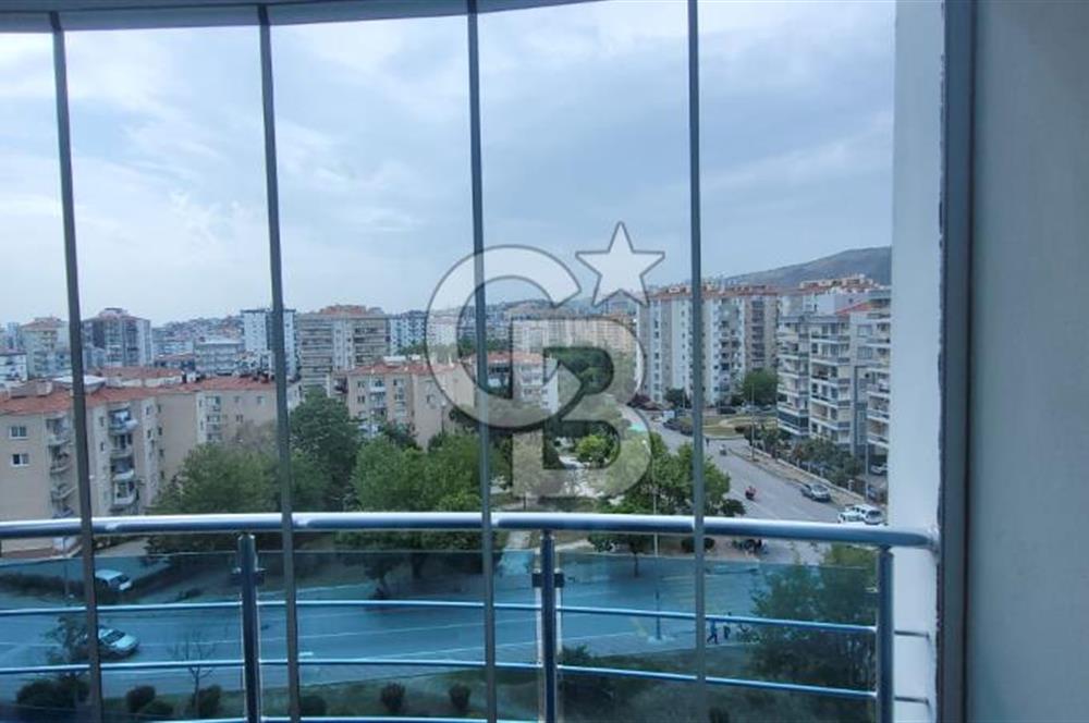 Bayraklı Merkezi Konumda Kiralık 3+1 Lüks Daire.