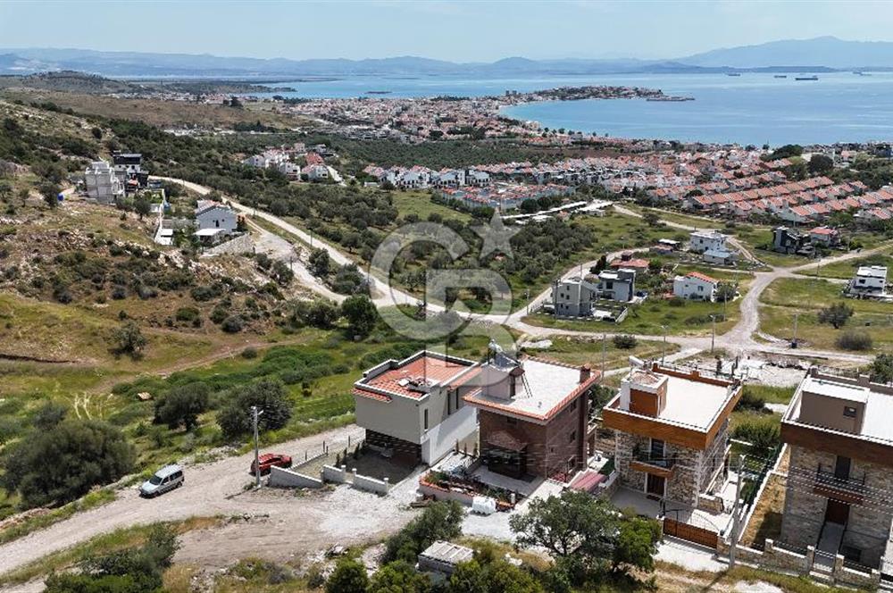 Çandarlı’da Satılık Havuzlu Asansorlu Villa