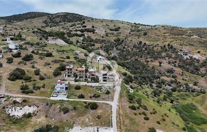Çandarlı’da Satılık Havuzlu Asansorlu Villa