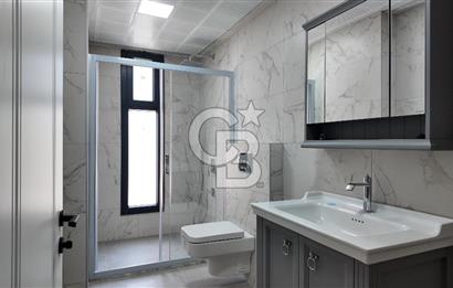 Çandarlı’da Satılık Havuzlu Asansorlu Villa