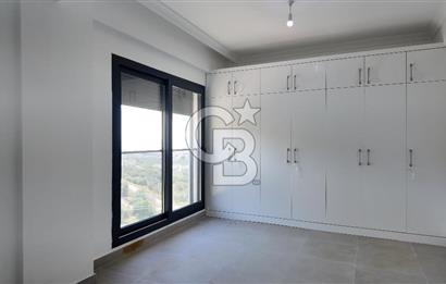 Çandarlı’da Satılık Havuzlu Asansorlu Villa