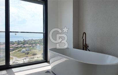Çandarlı’da Satılık Havuzlu Asansorlu Villa