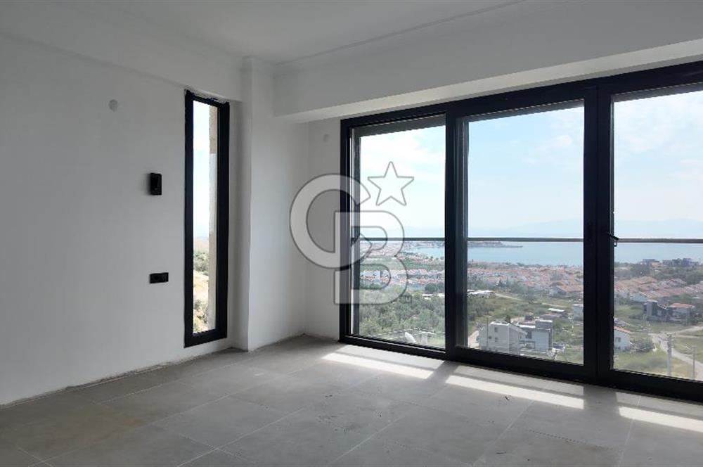 Çandarlı’da Satılık Havuzlu Asansorlu Villa