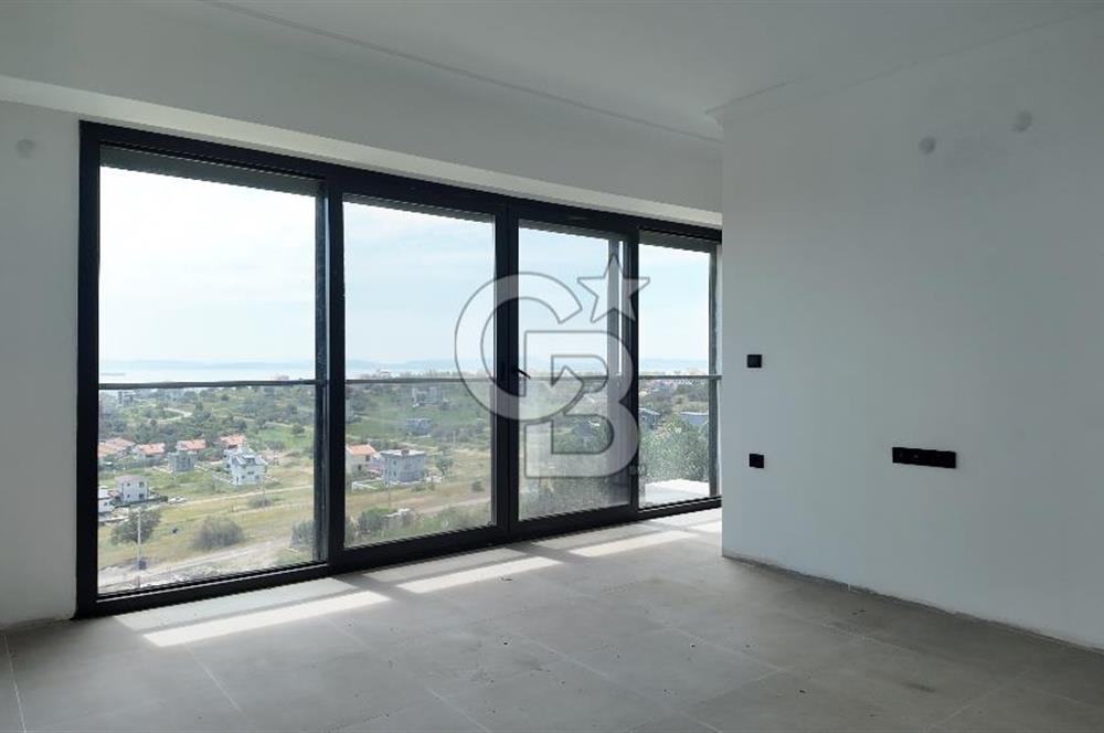 Çandarlı’da Satılık Havuzlu Asansorlu Villa