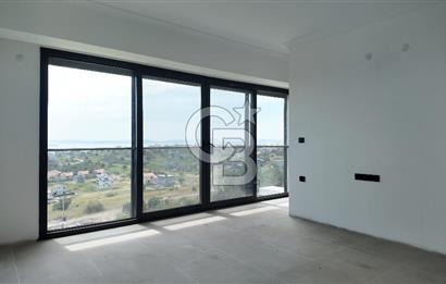 Çandarlı’da Satılık Havuzlu Asansorlu Villa