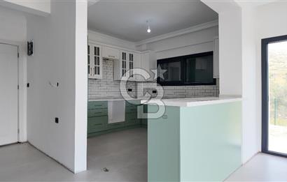 Çandarlı’da Satılık Havuzlu Asansorlu Villa