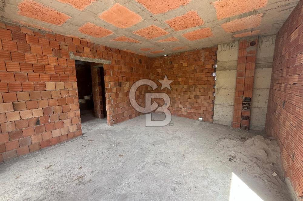 YAKAKENT MERKEZ'DE SATILIK 3 KATLI VİLLA