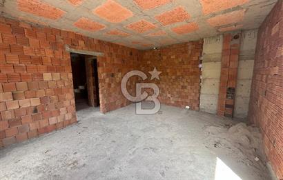 YAKAKENT MERKEZ'DE SATILIK 3 KATLI VİLLA