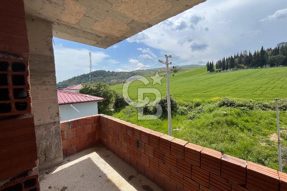 YAKAKENT MERKEZ'DE SATILIK 3 KATLI VİLLA