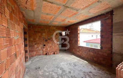 YAKAKENT MERKEZ'DE SATILIK 3 KATLI VİLLA