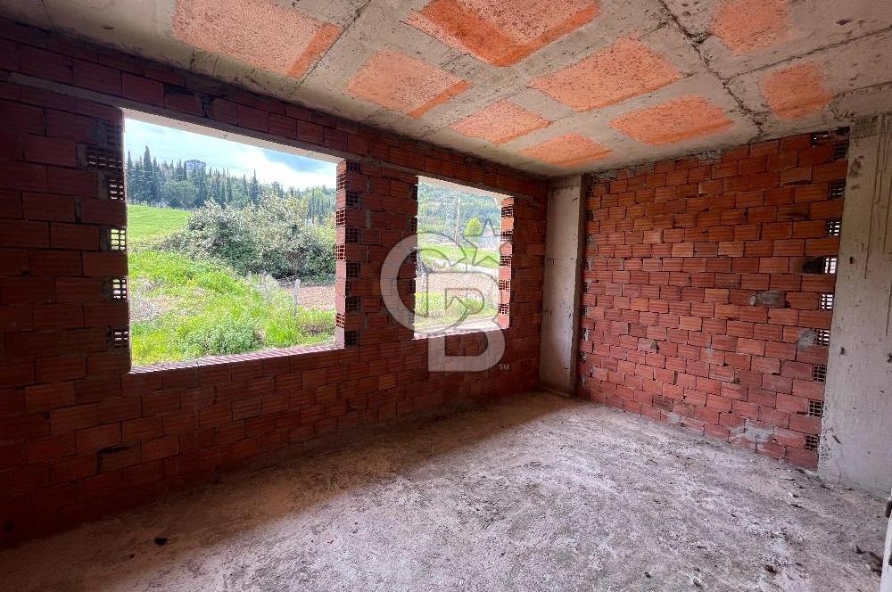 YAKAKENT MERKEZ'DE SATILIK 3 KATLI VİLLA