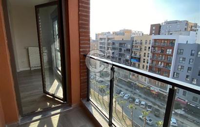 SUR CADDE' DE cadde cephe ''FIRSAT'' KİRALIK 1+1 69 m² DAİRE