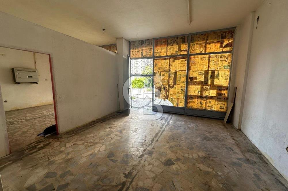 İçerenköy Merkezde Satılık Boş Dükkan