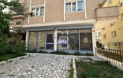 İçerenköy Merkezde Satılık Boş Dükkan