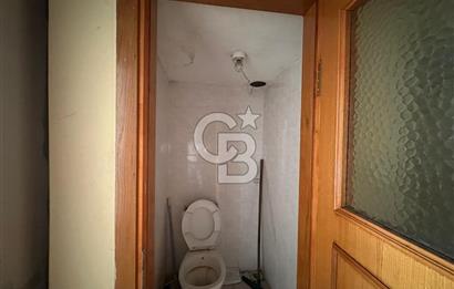 İçerenköy Merkezde Satılık Boş Dükkan