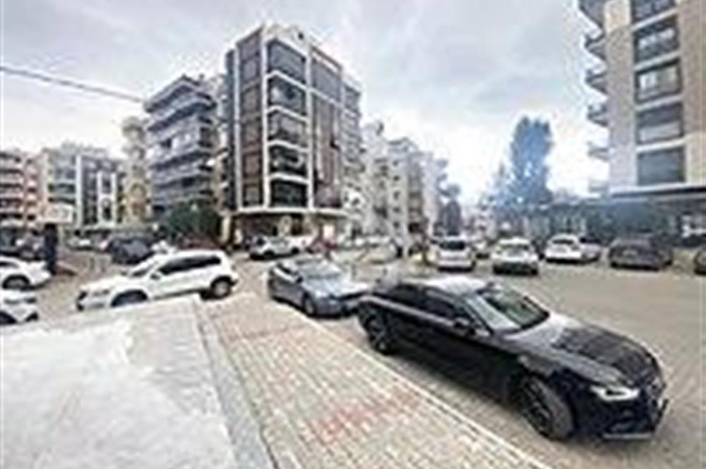 MAVİŞEHİR'DE GENİŞ CEPHELİ KİRALIK DÜKKAN