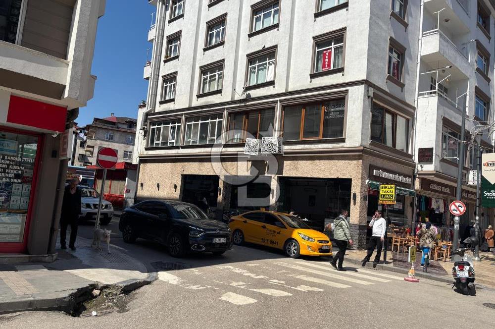 ŞEHRİN EN İŞLEK CADDESİNDE KÖŞEBAŞI KONUMUNDA SATILIK İŞYERİ