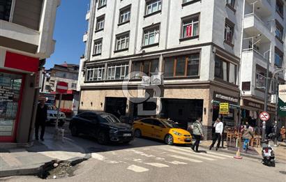 ŞEHRİN EN İŞLEK CADDESİNDE KÖŞEBAŞI KONUMUNDA SATILIK İŞYERİ