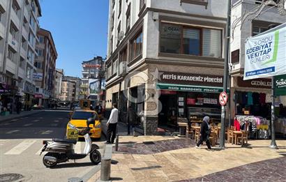 ŞEHRİN EN İŞLEK CADDESİNDE KÖŞEBAŞI KONUMUNDA SATILIK İŞYERİ