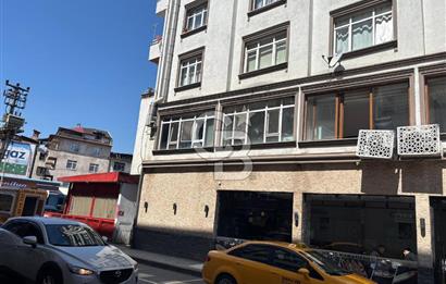 ŞEHRİN EN İŞLEK CADDESİNDE KÖŞEBAŞI KONUMUNDA SATILIK İŞYERİ