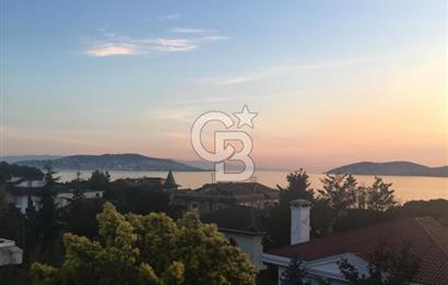 DRAGOS'TA DENİZ MANZARALI 500 M2 HAVUZLU,BAHÇELİ 8+2 VİLLA
