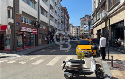 ŞEHRİN EN İŞLEK CADDESİNDE KÖŞEBAŞI KONUMUNDA SATILIK İŞYERİ