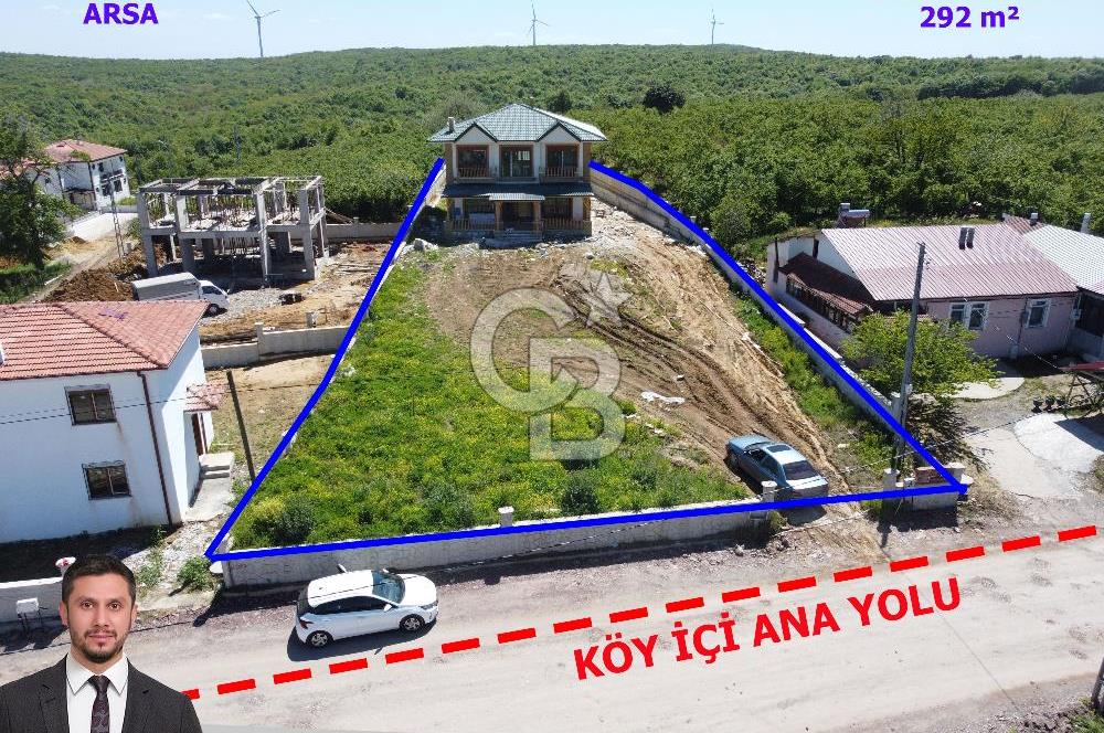 Kandırada Ana Yol Üzeri Satılık 1800m² Arsa İçinde Satılık Villa