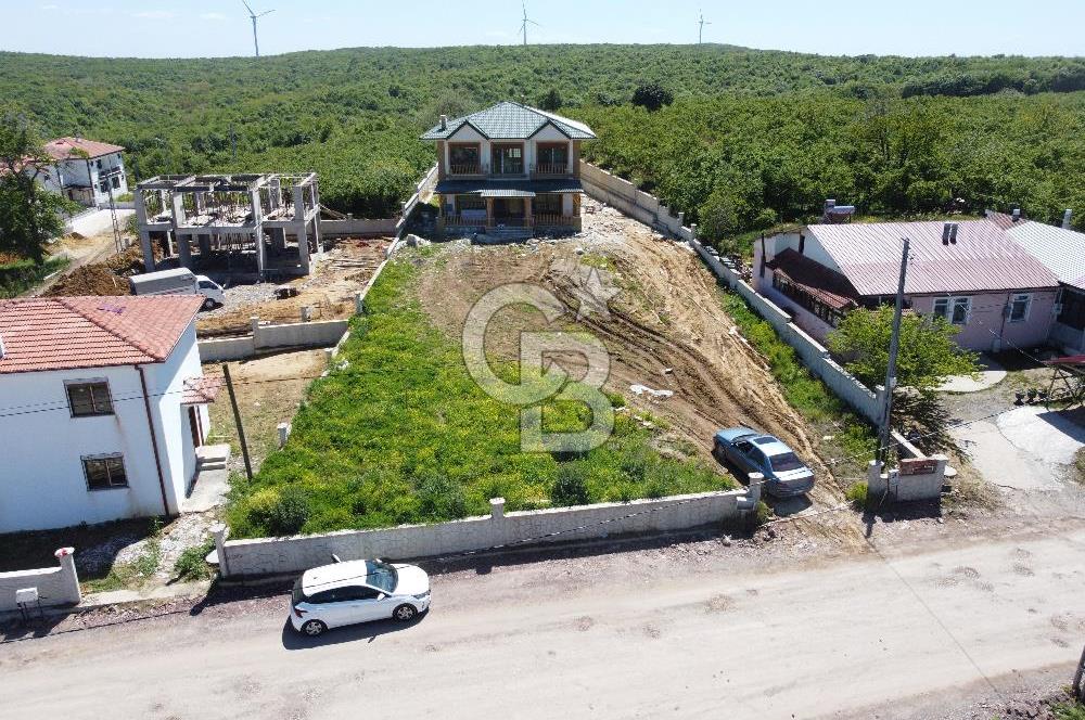 Kandırada Ana Yol Üzeri Satılık 1800m² Arsa İçinde Satılık Villa
