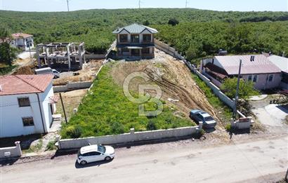 Kandırada Ana Yol Üzeri Satılık 1800m² Arsa İçinde Satılık Villa