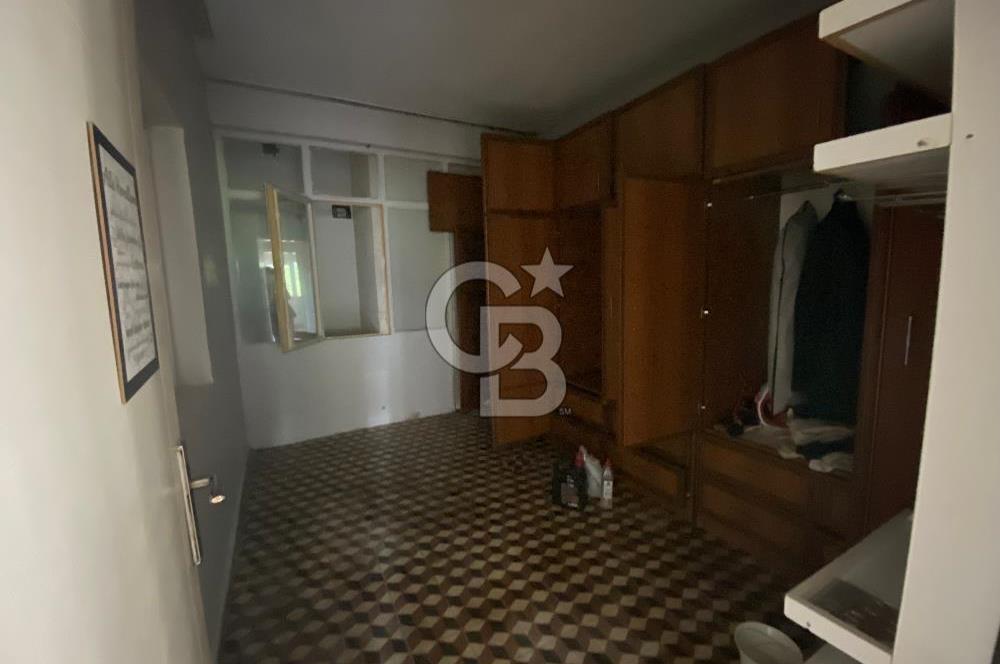 KARŞIYAKA CUMHURİYET’TE 3+1 KİRALIK DAİRE