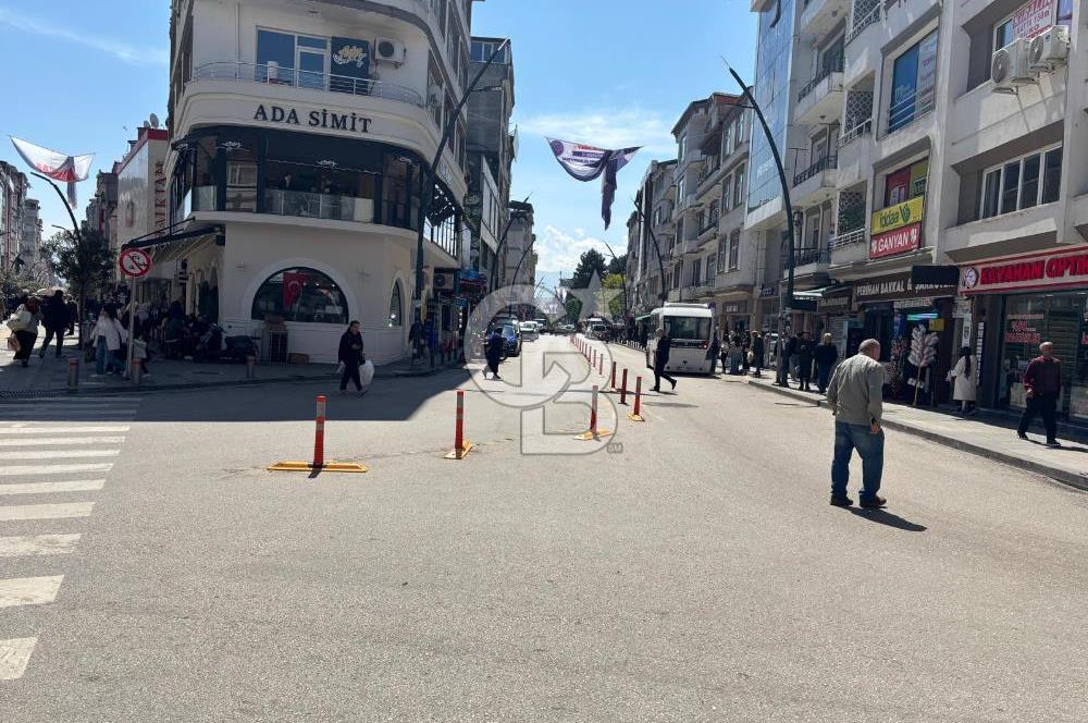 ŞEHRİN EN İŞLEK CADDESİNDE KÖŞEBAŞI KONUMUNDA SATILIK İŞYERİ