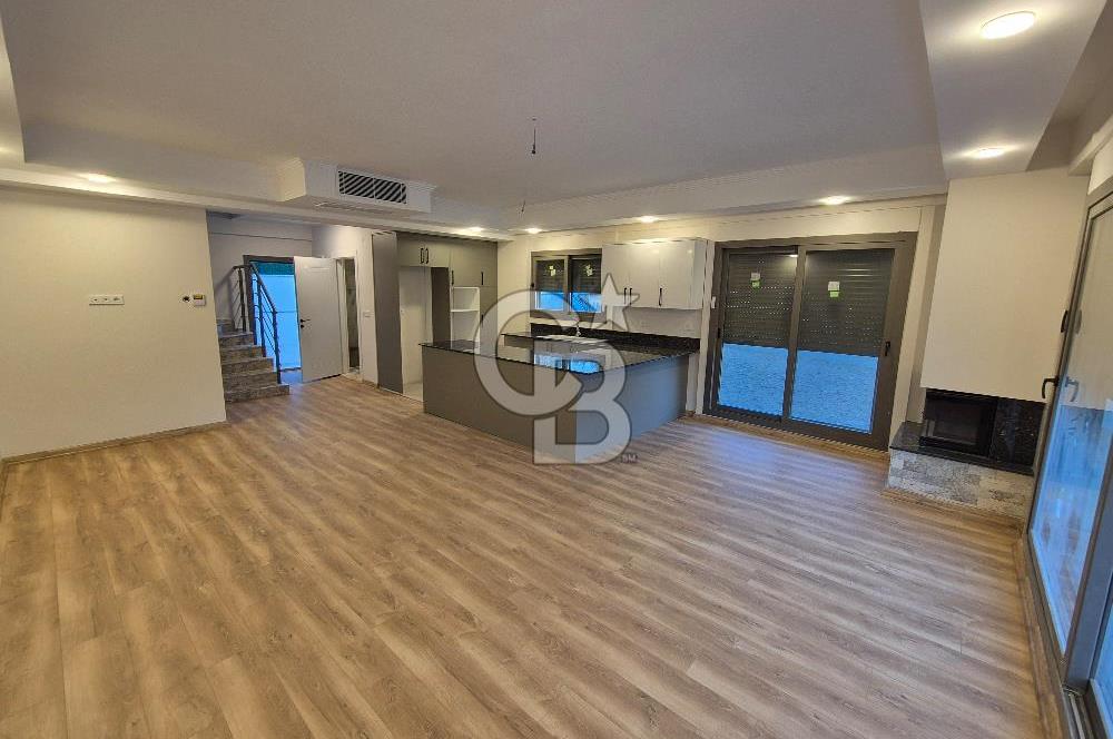 CB OFİSTEN DOĞANIN İÇİNDE MODERN VİLLA