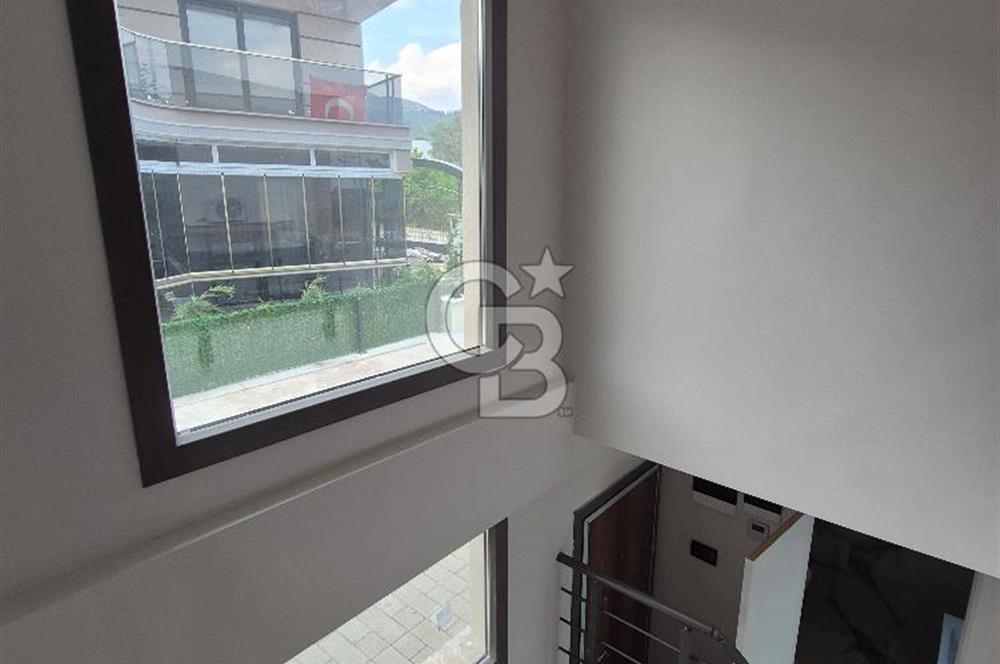 CB OFİSTEN DOĞANIN İÇİNDE MODERN VİLLA