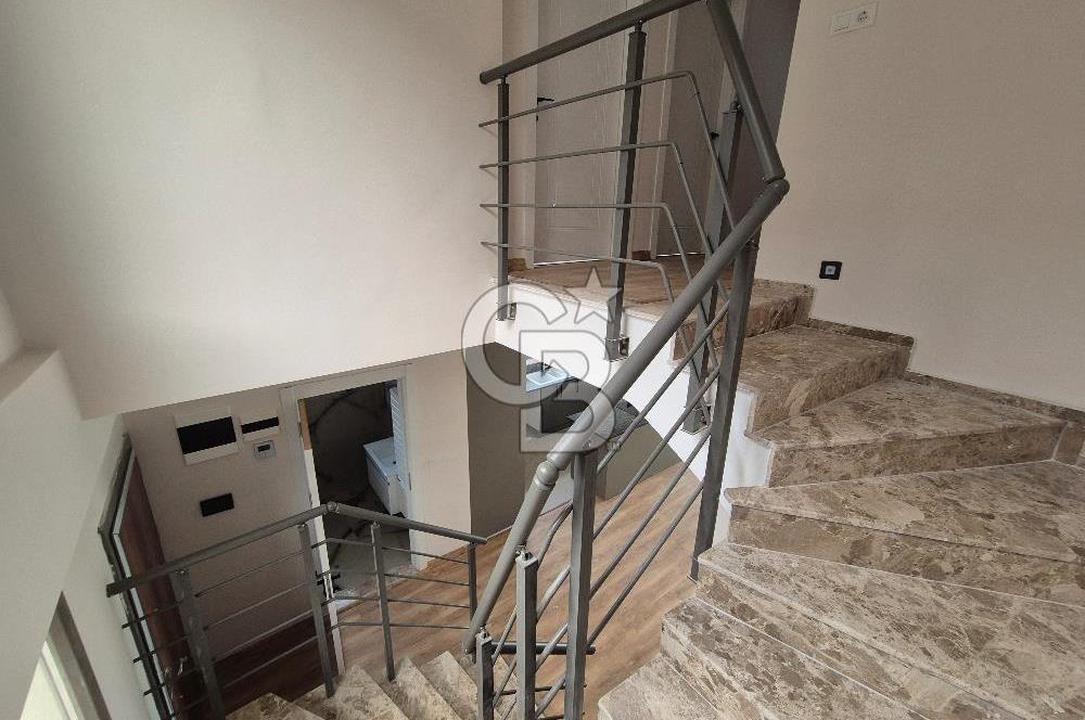CB OFİSTEN DOĞANIN İÇİNDE MODERN VİLLA