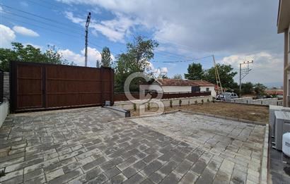 CB OFİSTEN DOĞANIN İÇİNDE MODERN VİLLA