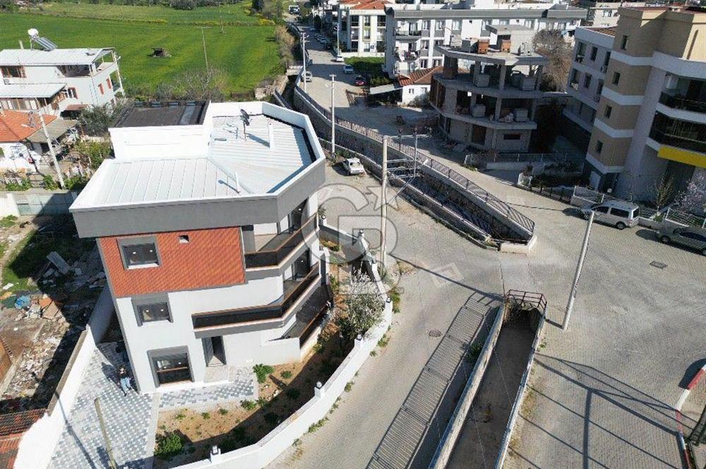 MENDERES CB POYRAZ'DAN GÖRECE'DE MUHTEŞEM KONUMDA MÜSTAKİL VİLLA