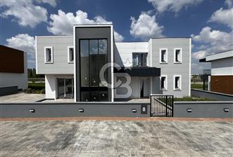 GÖLBAŞI KARŞIYAKA'DA LA PERLA KORU PROJESİNDE SATILIK LÜKS VİLLA