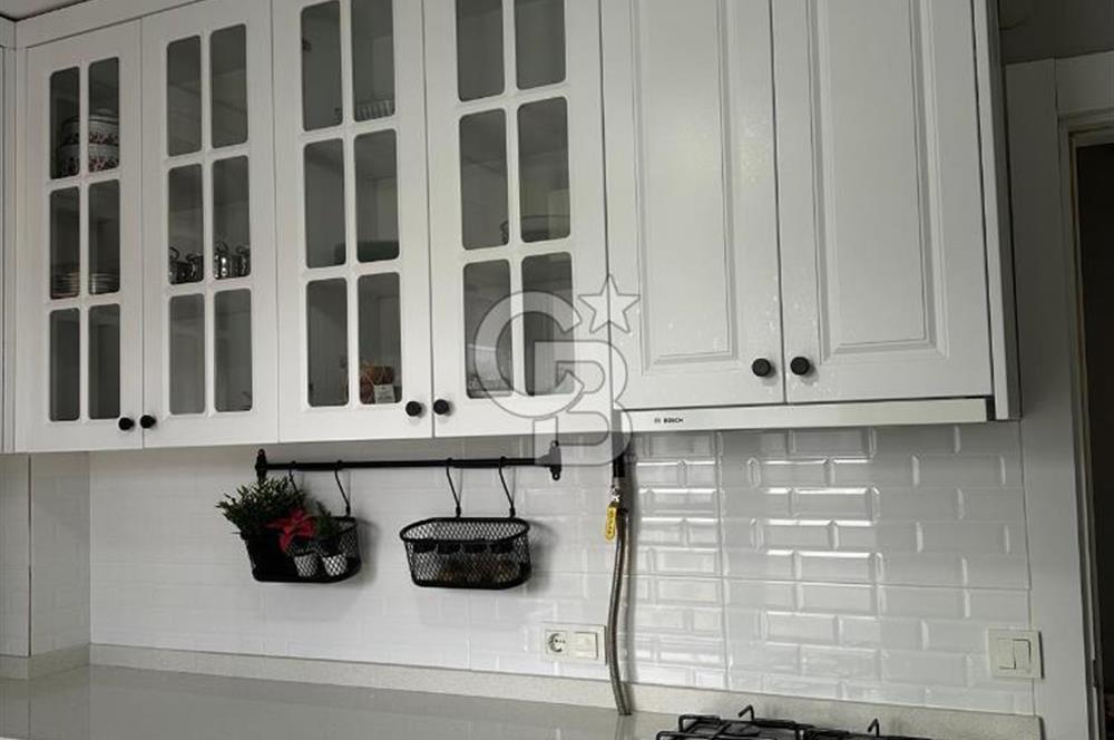 MENDERES COLDWELL BANKER POYRAZ'DAN MERKEZİ KONUMDA DAİRE..